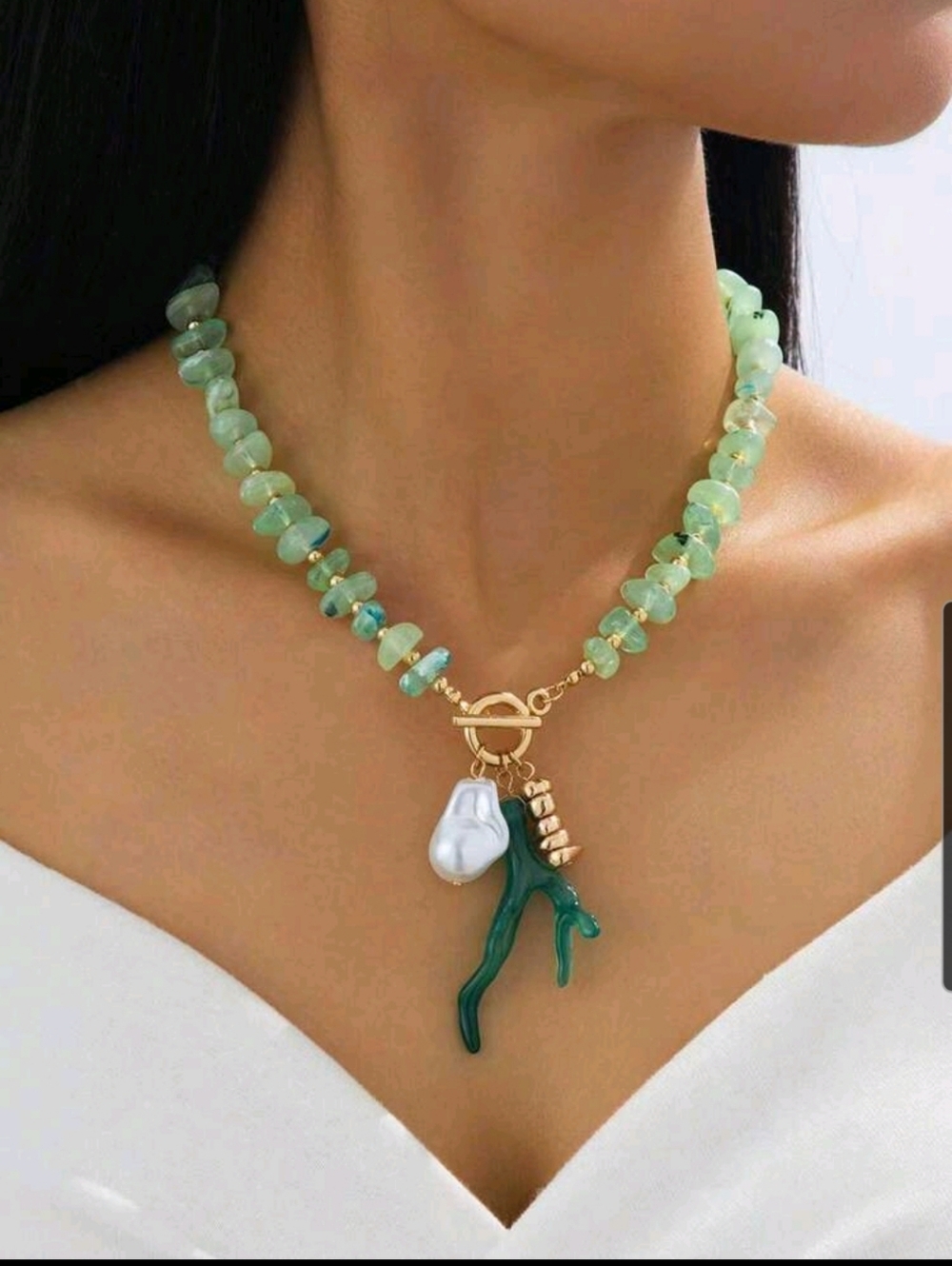BRAND NEW ** Green Beaded Coral Pendant Necklace with Pearl Accent